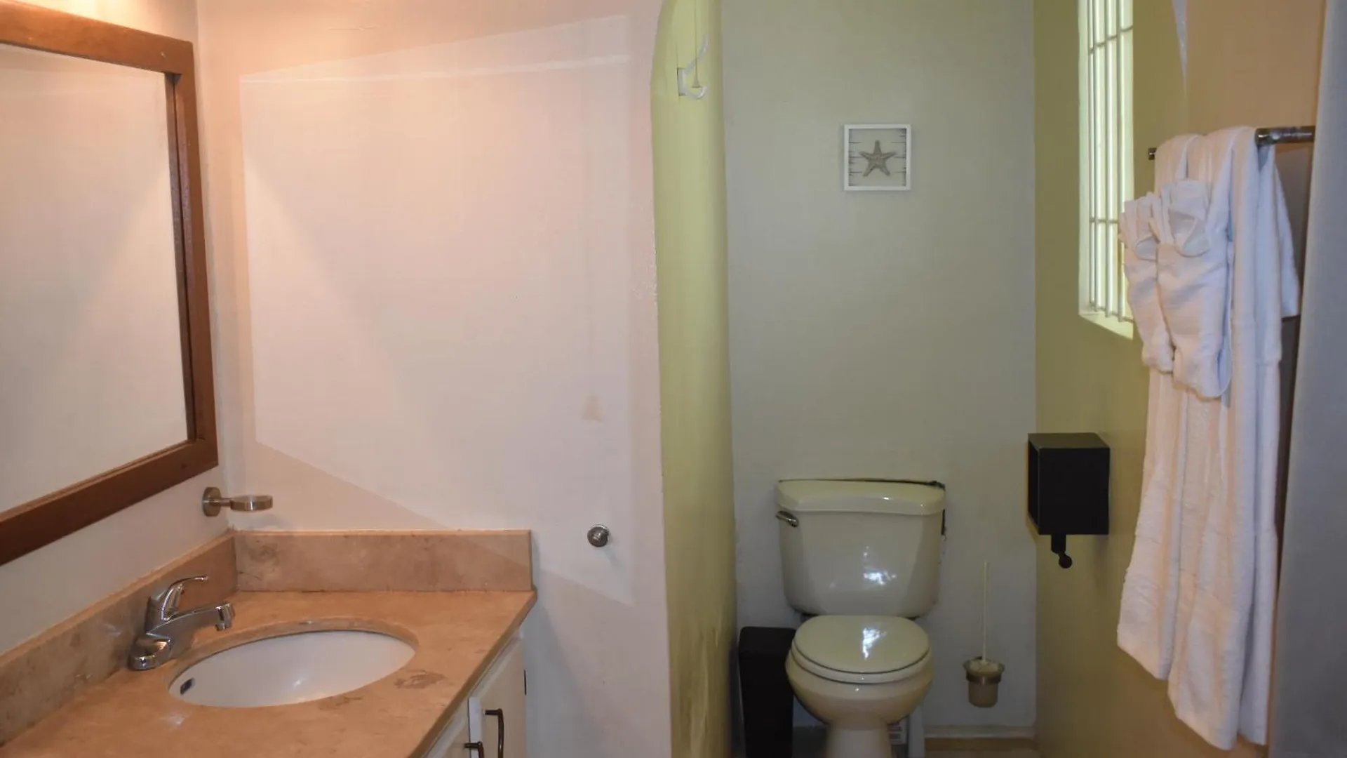 Villa Blue Vue كاسترايْزْ